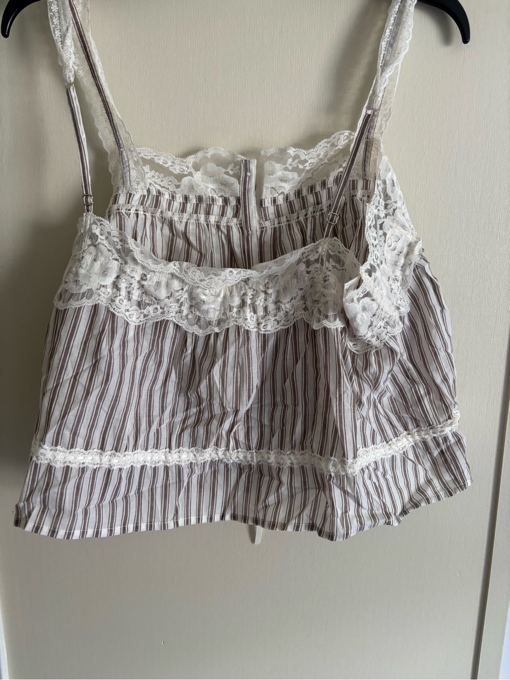 NWT Abercrombie Lace-Trim Cinched Button-Through Cami - L - Picture 4 of 5
